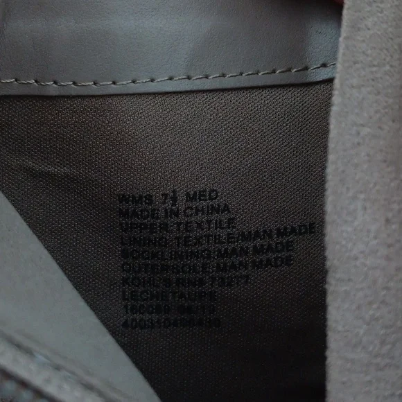 Cute tan suede boots - Picture 6 of 11